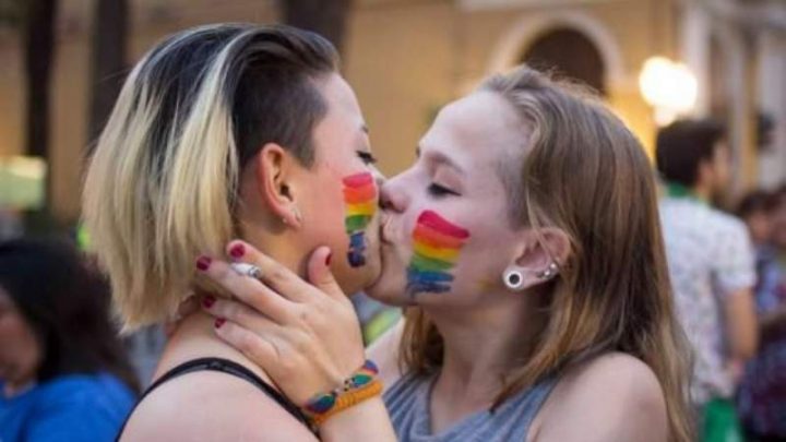Scopri di più sull'articolo Lisa, picchiata a quindici anni perché lesbica