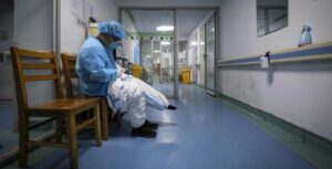 Scopri di più sull'articolo Meno personale sanitario e più forze armate questa la scelta del governo