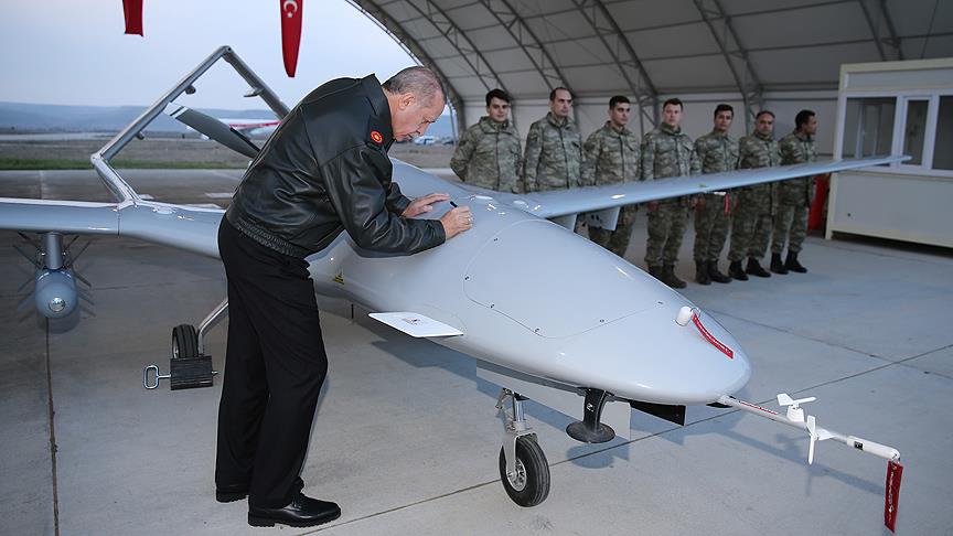 Scopri di più sull'articolo La Turchia vende droni a Kiev mentre media con la Russia