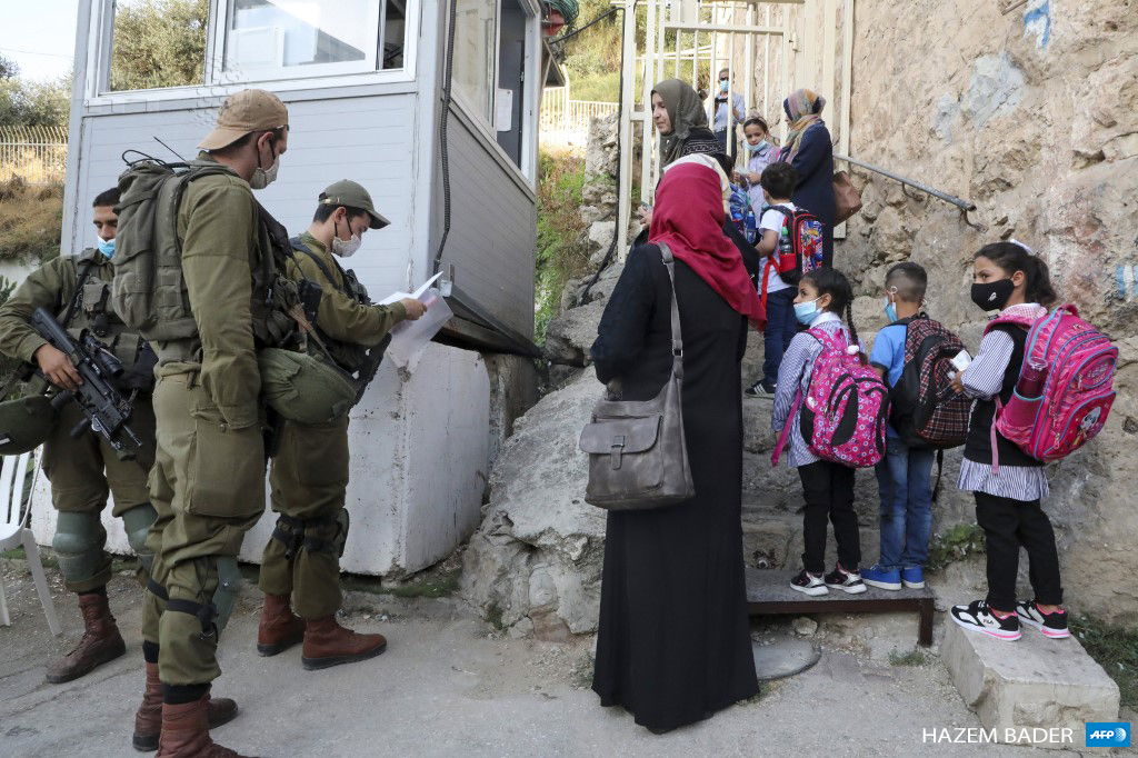 Scopri di più sull'articolo Violenza e discriminazione contro gli studenti universitari palestinesi