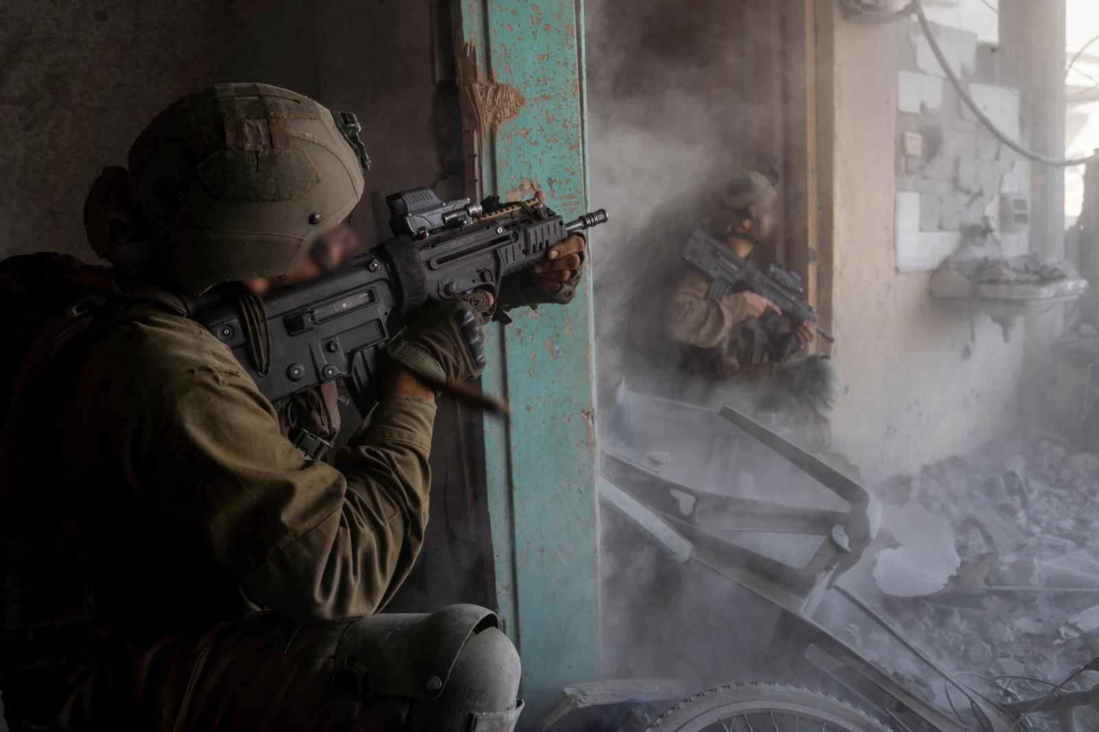 Al momento stai visualizzando ISRAELE : OLTRE 100.000 PROIETTILI DI ARTIGLIERIA CONTRO IL POPOLO DI GAZA