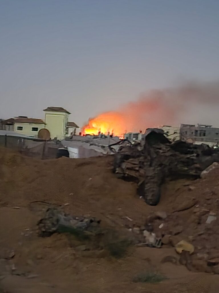 Mentre il mercato nero sulla striscia di Gaza devasta la popolazione, le bombe uccidono.