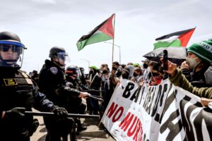Scopri di più sull'articolo Incarcerati a San Francisco 26 attivisti
